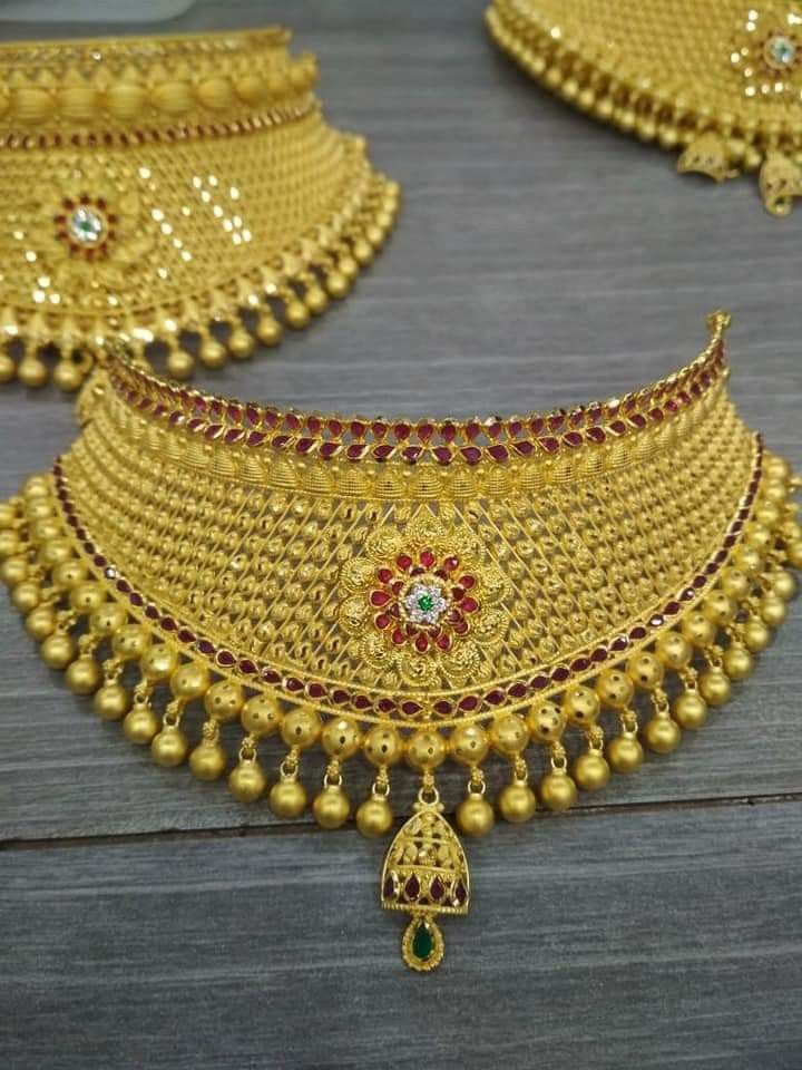 Gold That Glows with Love – Rakhi Festive Offers on Jewellery Sets in Delhi